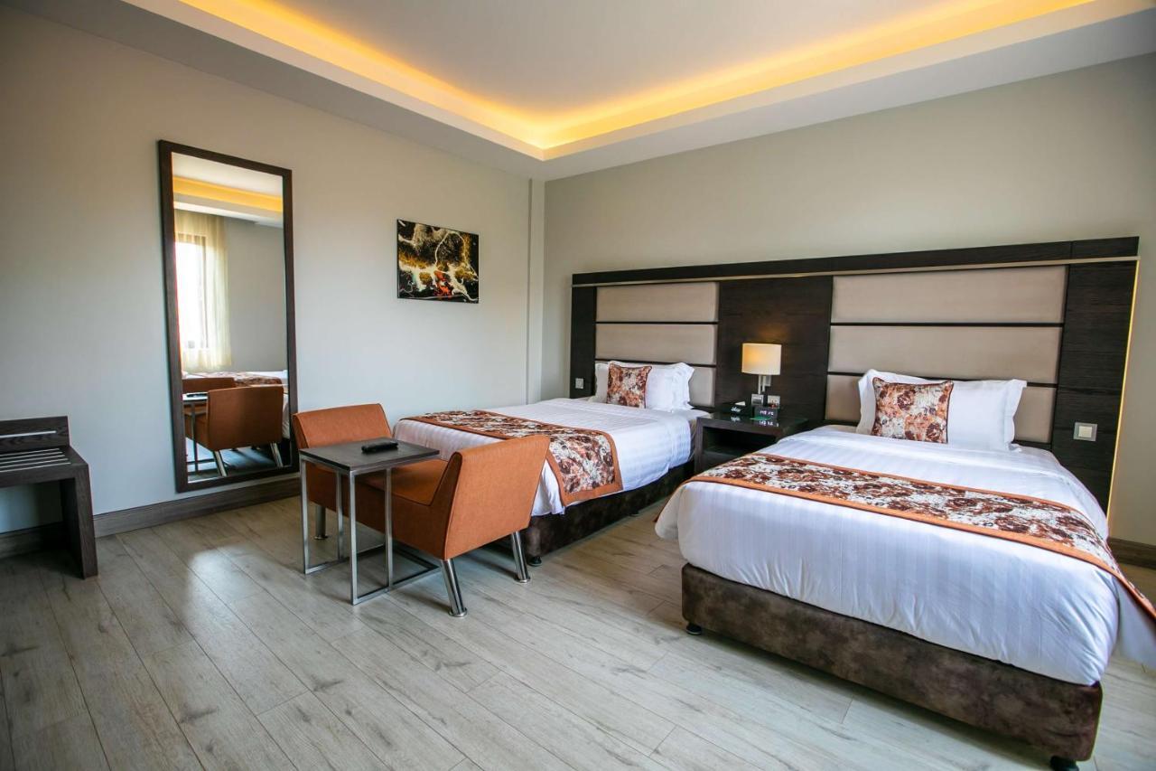 The Athena Hotel Kampala Exteriér fotografie